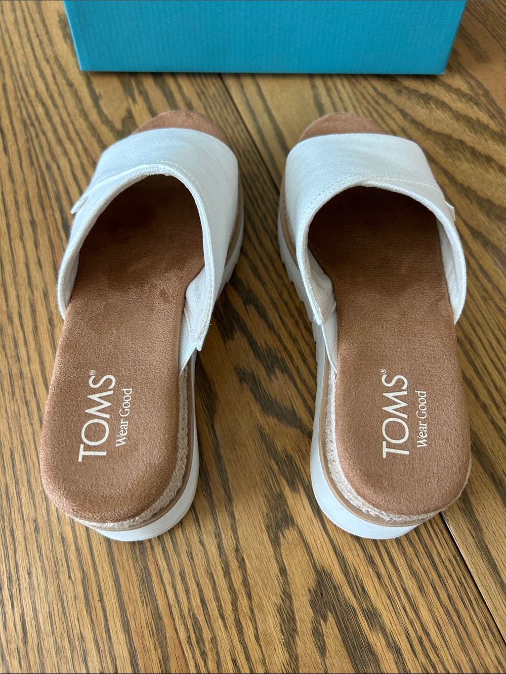 TOMS Carmen White Wedge Slip-On Sandals, size 7.5, NIB - Picture 7 of 11